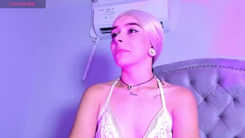 Snapshot of gemarodriguez_ chatting on 02.15.25 Gemma online show from 02.15.25