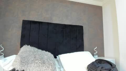 Snapshot of gemarodriguez_ chatting on 02.19.25 Gemma online show from 02.19.25