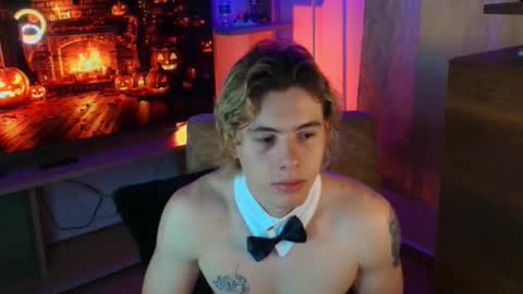 Snapshot of gemdominus chatting on 10.30.25 Gem Dominus online show from 10.30.25