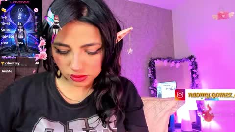 Snapshot of gemenis_dy_ chatting on 11.28.25 Geminis online show from 11.28.25