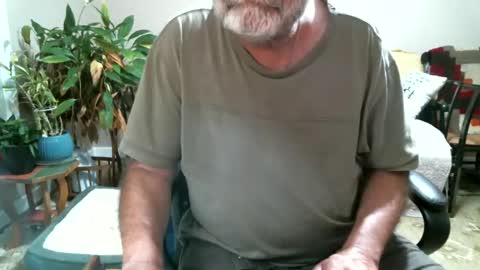 Snapshot of geminiguy1954 chatting on 09.18.25 geminiguy1954 online show from 09.18.25