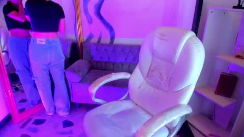 gemmabrown_ online show from 04.28.26