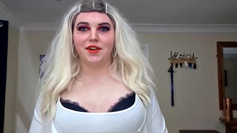 gemmaquinzel online show from 11.24.25