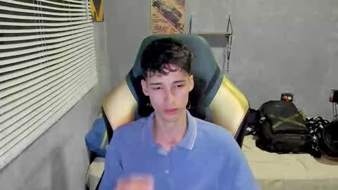 Snapshot of gendo_05 chatting on 01.06.26 GENDO online show from 01.06.26