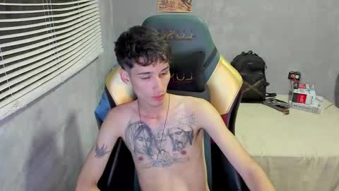 Snapshot of gendo_05 chatting on 01.08.26 GENDO online show from 01.08.26