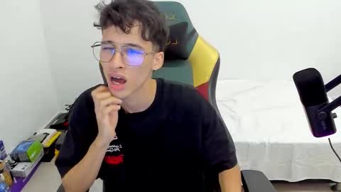 Snapshot of gendo_05 chatting on 02.15.26 GENDO online show from 02.15.26