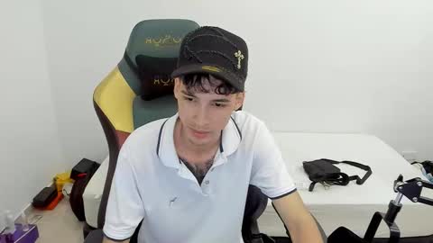 Snapshot of gendo_05 chatting on 03.09.26 GENDO online show from 03.09.26