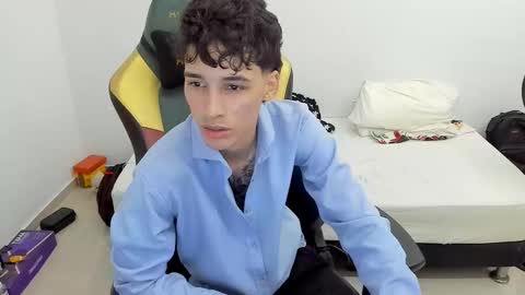 Snapshot of gendo_05 chatting on 03.09.26 GENDO online show from 03.09.26