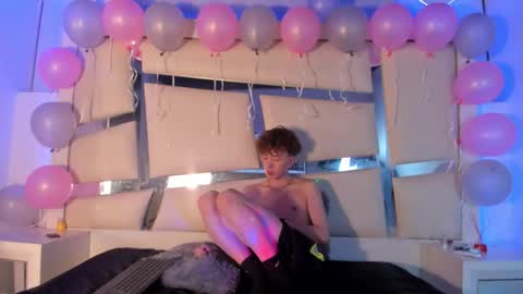 Genesis online show from 11.05.25