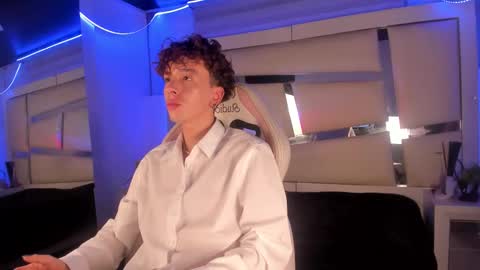 Snapshot of genesis_js chatting on 11.27.25 genesis_js online show from 11.27.25