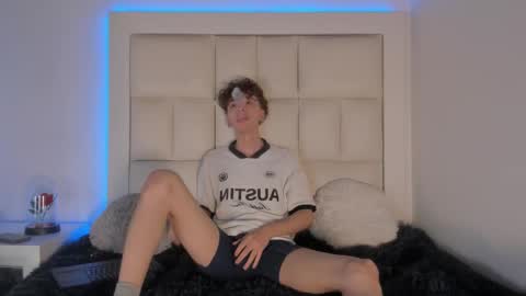 Snapshot of genesis_js chatting on 01.05.26 genesis_js online show from 01.05.26