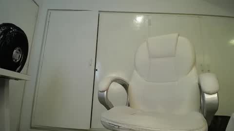 Snapshot of genesis_moretz chatting on 01.21.25 GENESIS online show from 01.21.25