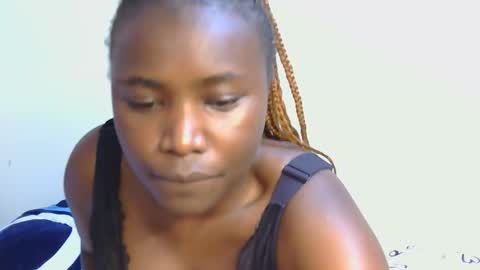 Snapshot of geni_smart chatting on 11.10.25 Luciana online show from 11.10.25