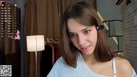 Snapshot of geniafrend chatting on 09.19.25 Amely online show from 09.19.25