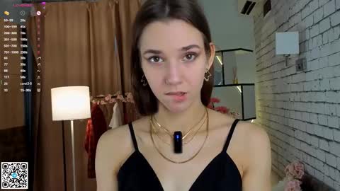 Snapshot of geniafrend chatting on 10.07.25 Amely online show from 10.07.25