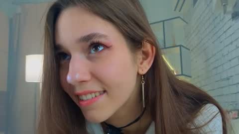 Snapshot of geniafrend chatting on 10.24.25 Amely online show from 10.24.25