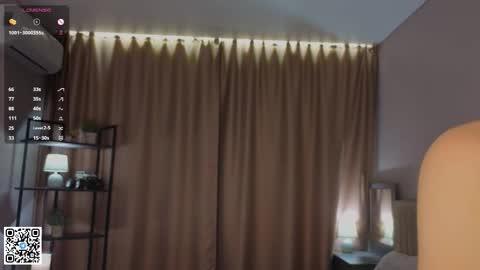 Snapshot of geniafrend chatting on 11.18.25 Amely online show from 11.18.25