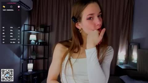 Snapshot of geniafrend chatting on 11.21.25 Amely online show from 11.21.25