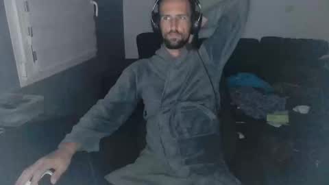 Snapshot of genie_lamps chatting on 11.02.25 Edouard online show from 11.02.25