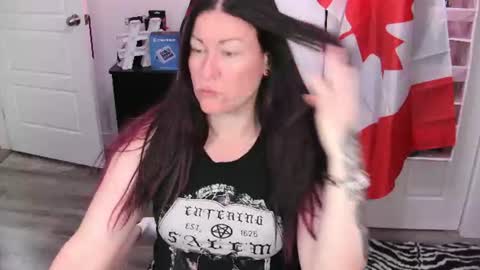 Genny Rock   and  online show from 07.06.26