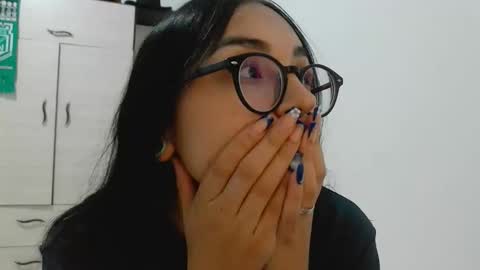 Genoveva online show from 12.19.25