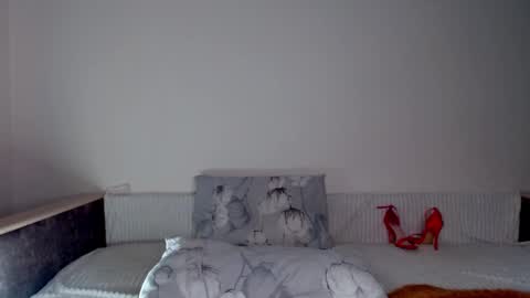 Snapshot of gentle__woman chatting on 02.25.25 Chrisa online show from 02.25.25