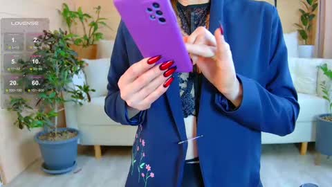 Anna online show from 02.28.25