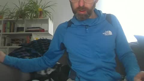 Snapshot of geon2xx chatting on 03.02.25 Geon online show from 03.02.25