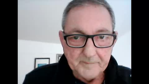 Snapshot of georg1412 chatting on 11.21.25 georg1412 online show from 11.21.25