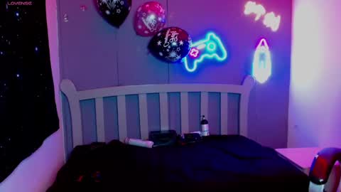 Snapshot of georgesmith_1 chatting on 01.07.25 GEORGE online show from 01.07.25