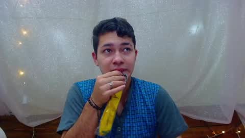 Snapshot of georgesmith_1 chatting on 02.06.25 GEORGE online show from 02.06.25