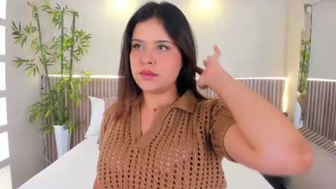 Snapshot of georginareyes chatting on 06.25.26 GeorginaReyes online show from 06.25.26