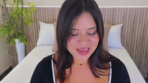 Snapshot of georginareyes chatting on 07.24.26 GeorginaReyes online show from 07.24.26