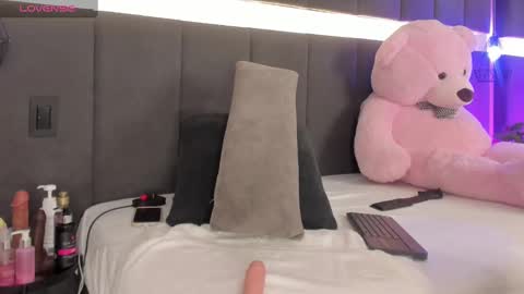 Kendal  online show from 03.10.25