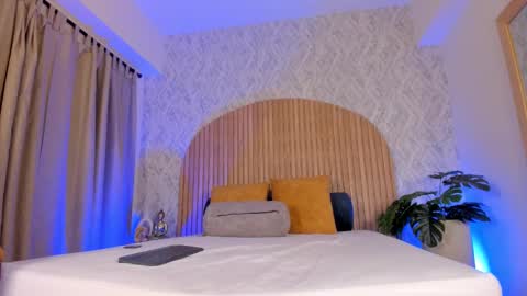 Kendal  online show from 02.04.26