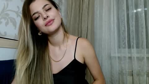 Snapshot of gerda_bloempje chatting on 10.23.25 Gerda online show from 10.23.25