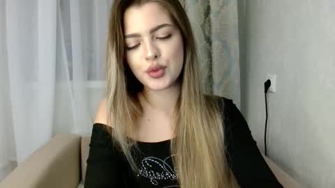 Snapshot of gerda_bloempje chatting on 10.28.25 Gerda online show from 10.28.25