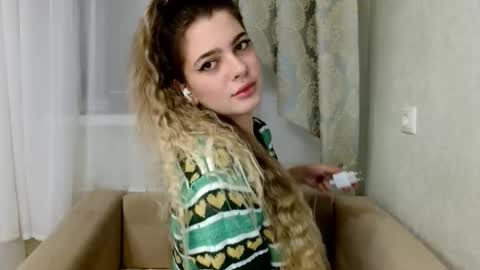 Snapshot of gerda_bloempje chatting on 11.08.25 Gerda online show from 11.08.25