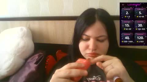 Snapshot of german_eva chatting on 10.31.25 Eva online show from 10.31.25
