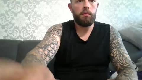Snapshot of germanboy27384 chatting on 05.10.26 germanboy27384 online show from 05.10.26