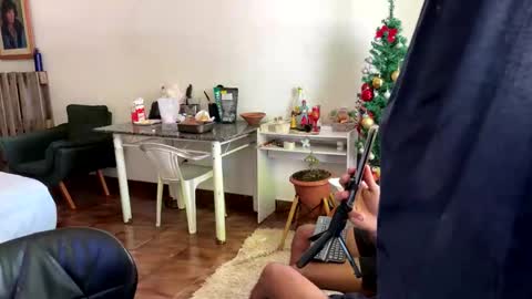 Snapshot of gerson229 chatting on 11.29.25 gerson229 online show from 11.29.25