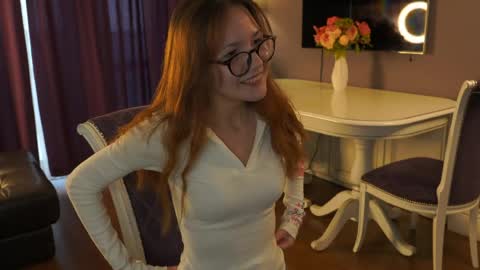 Snapshot of gertrudisshinn chatting on 04.10.26 Kristy online show from 04.10.26