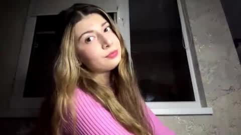 Snapshot of gertudewinfough chatting on 12.05.25 Diana online show from 12.05.25