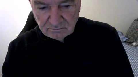 Snapshot of gh1952ma chatting on 12.23.25 Gisse online show from 12.23.25