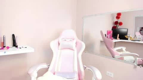 Danna Astrom online show from 02.16.25