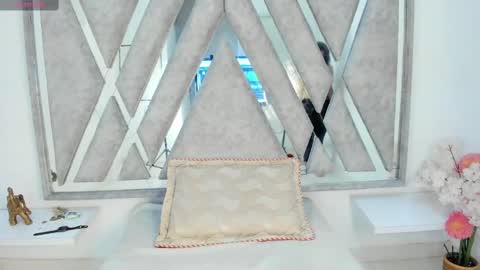 Danna Astrom online show from 03.03.25