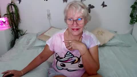 Snapshot of ghertrudequeen chatting on 09.14.25 Ghertrudequeen online show from 09.14.25