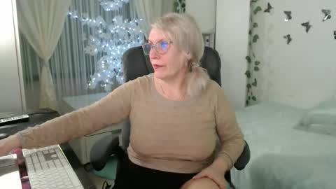 Ghertrudequeen online show from 04.08.26