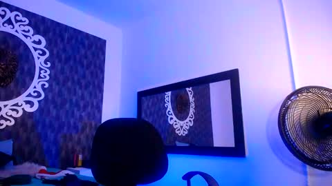 Your Girl  online show from 12.15.25