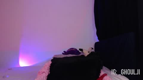 Snapshot of ghoulji chatting on 01.21.25 Annie Im going to be offline from 29nov to 3dec online show from 01.21.25